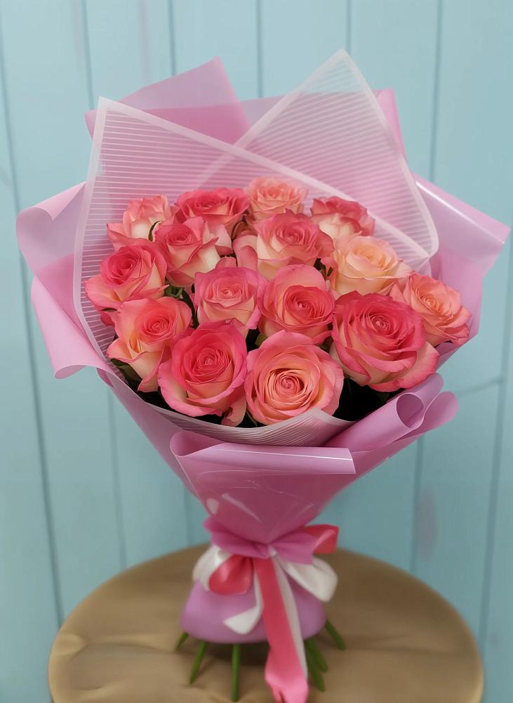 Букет 15 Розовых роз Равель в Коломыцево
