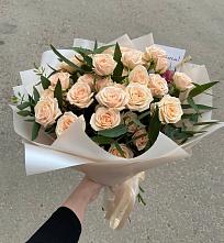 Букет Кремовые розы Латте в Коломыцево