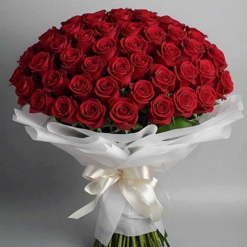 Букет 101 Красная роза Блэк Мэджик в Коломыцево