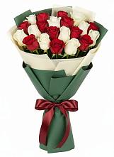 Букет Микс из красных и белых роз #REPLACE_PRED# Коломыцево