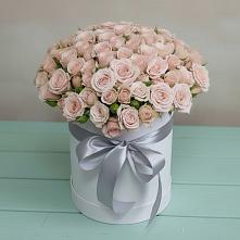 Цветочная композиция из Розы в шляпной коробке в Коломыцево