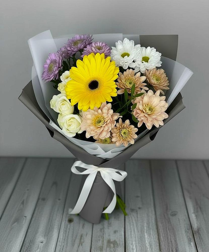 Букет цветов из: Розы, Герберы и Хризантемы в Коломыцево