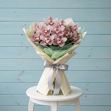 Букет цветов из:  Орхидеи и Розы в Коломыцево