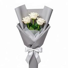 Букет 3 белые розы в Коломыцево