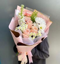 Букет цветов из:  Хризантемы и Розы в Коломыцево