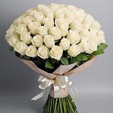 Букет 101 беля роза Белоснежка в Коломыцево