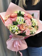 Букет нежные объятья в Коломыцево Букет цветов из: Гвоздики, Розы и Хризантемы в Коломыцево
