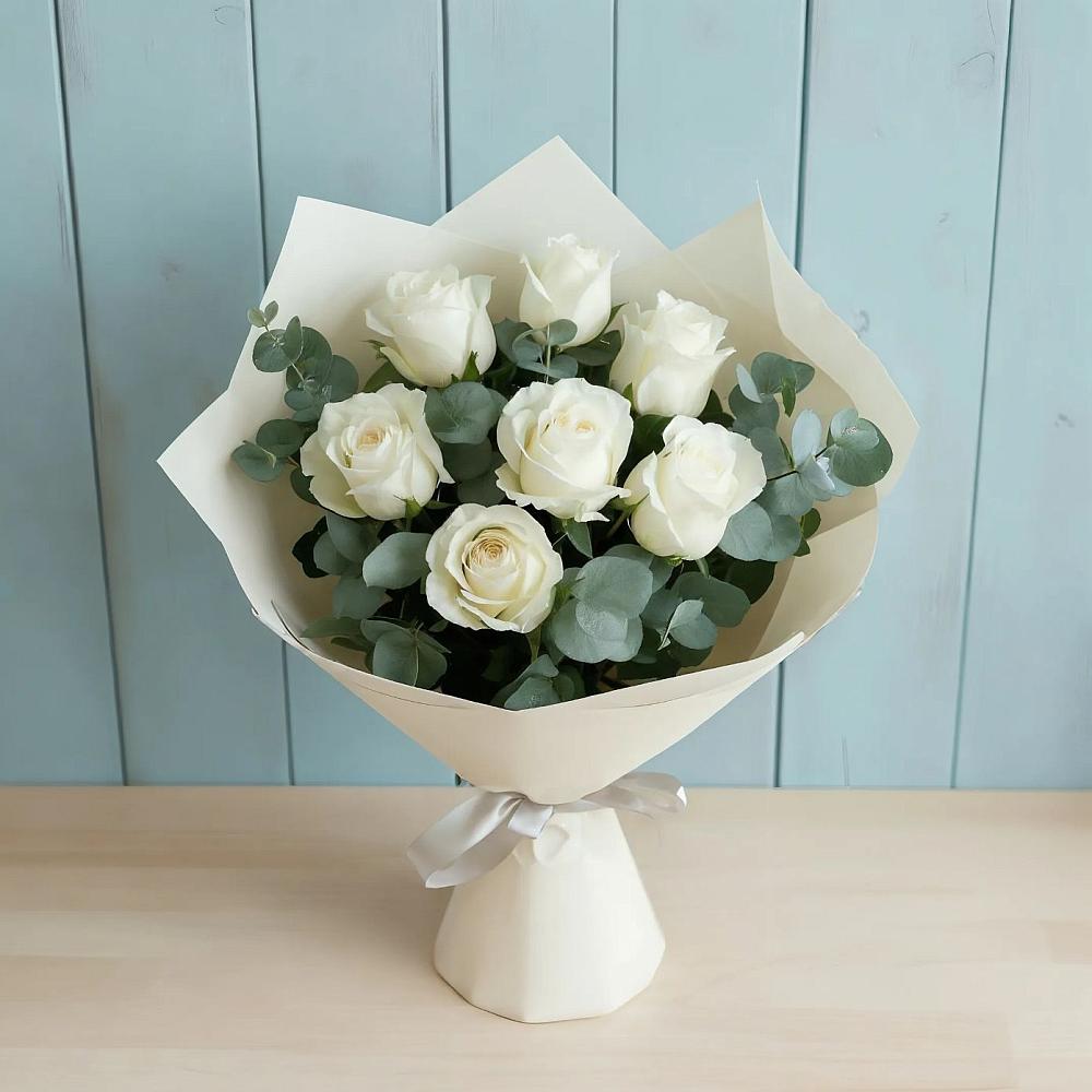 Букет Белые розы в Эвкалипте в Коломыцево