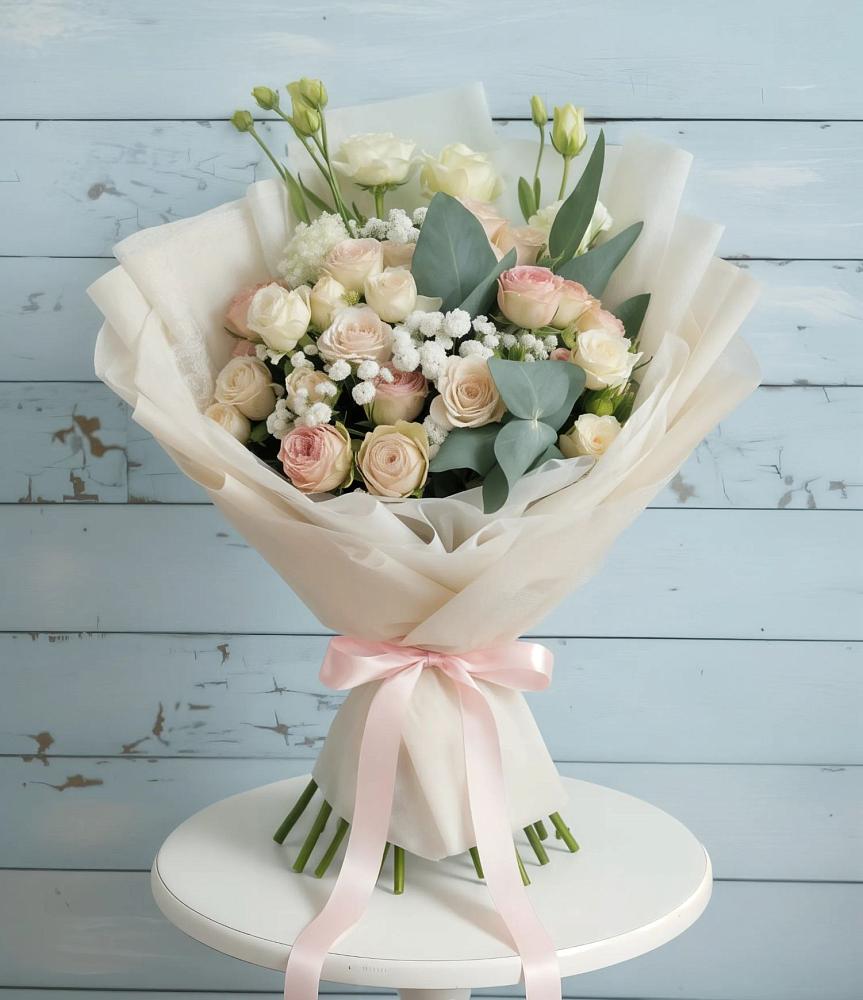 Букет цветов из: Розы и Лизиантусы в Коломыцево