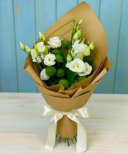 Букет цветов из:  Хризантемы и Лизиантусы в Коломыцево