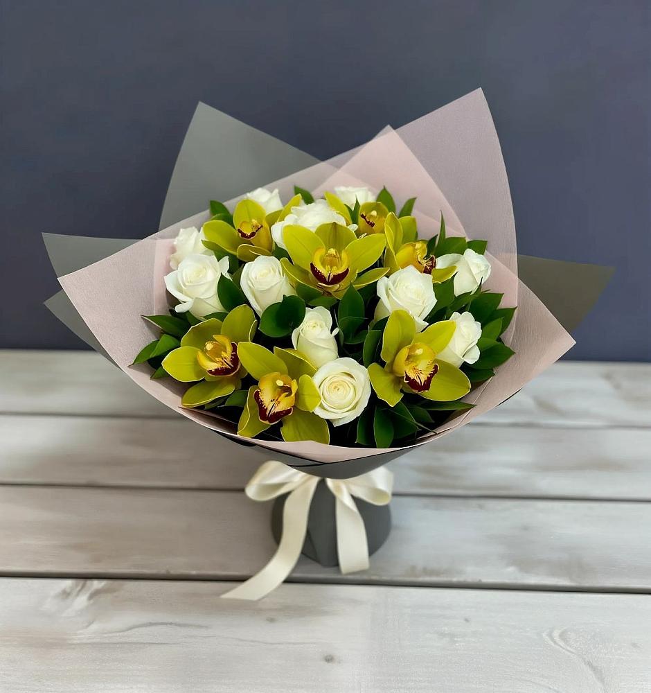 Букет цветов из: Орхидеи и Розы в Коломыцево