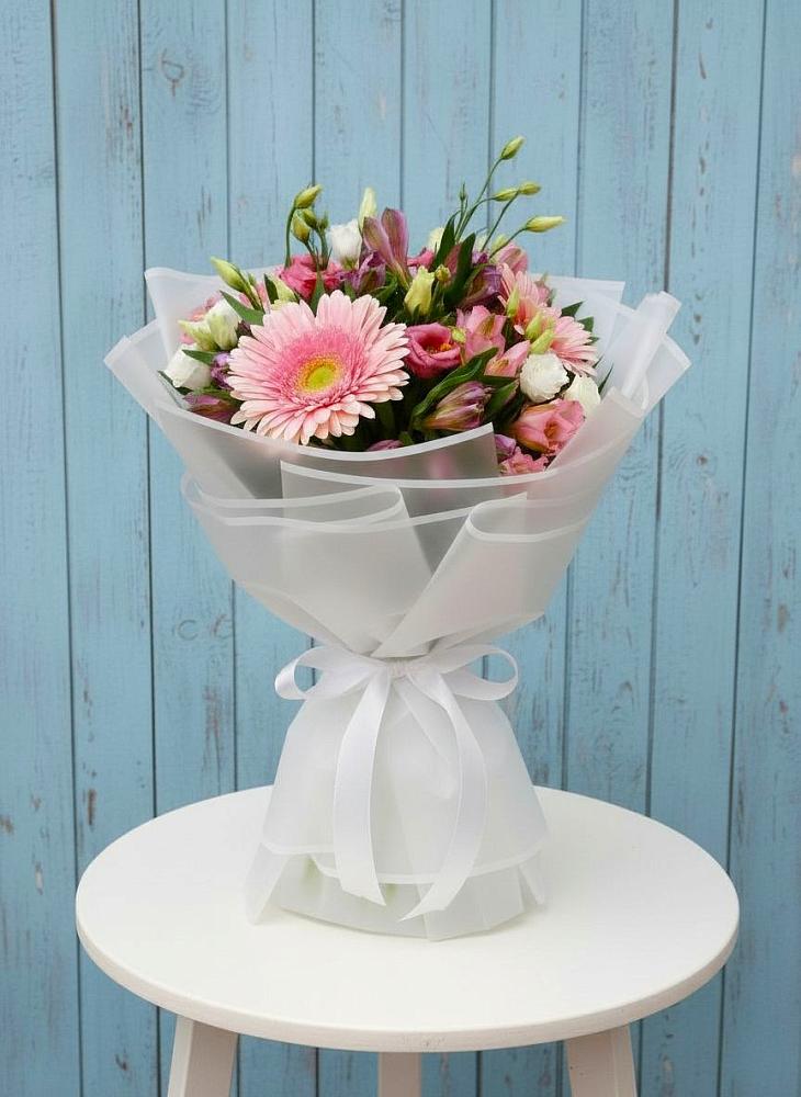 Букет цветов из: Герберы, Альстромерии и Лизиантусы в Коломыцево