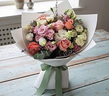 Букет цветов из:  Розы, Лизиантусы и Гвоздики в Коломыцево