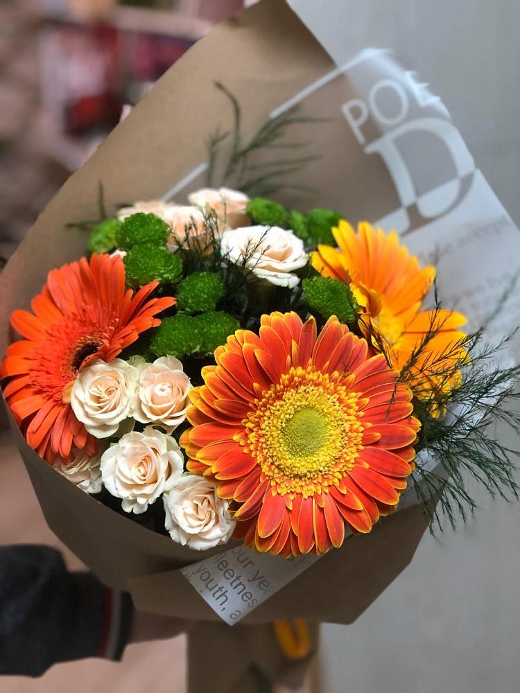 Букет цветов из: Герберы, Хризантемы и Розы в Коломыцево
