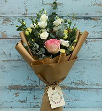 Букет цветов из:  Розы и Лизиантусы в Коломыцево