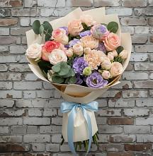 Букет цветов из:  Розы, Лизиантусы и Гвоздики #REPLACE_PRED# Коломыцево
